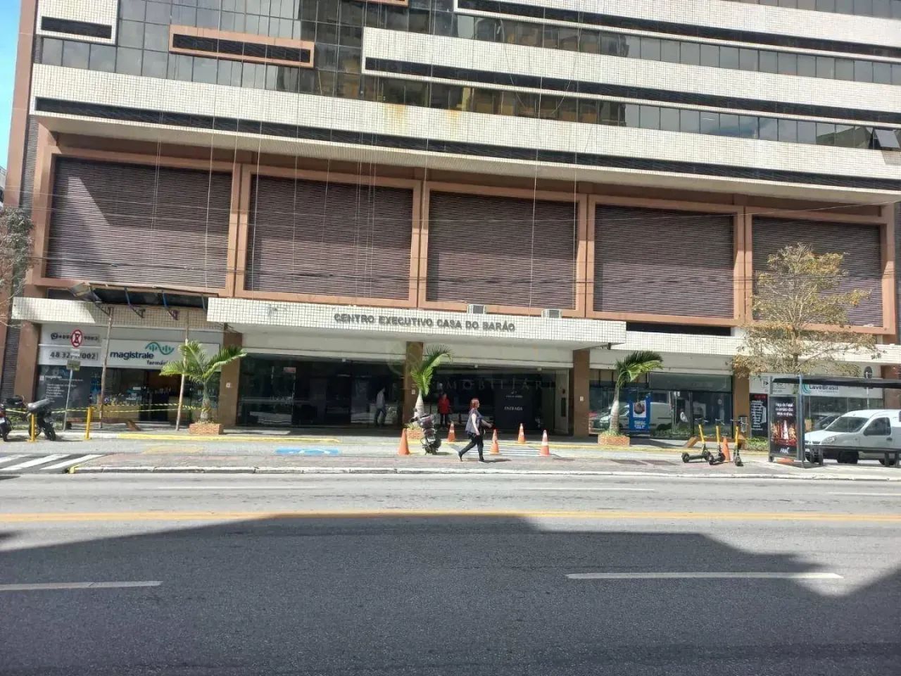 Locação | Loja Comercial de 828 m² com 3 vagas - Centro, em Florianópolis. - Foto 3