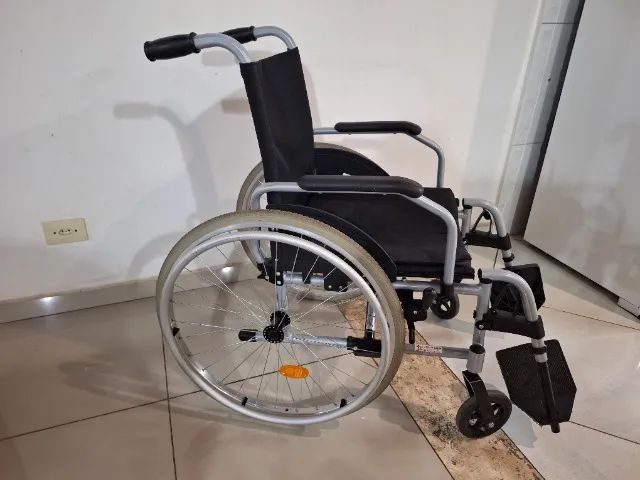 cadeira de rodas - Foto 5