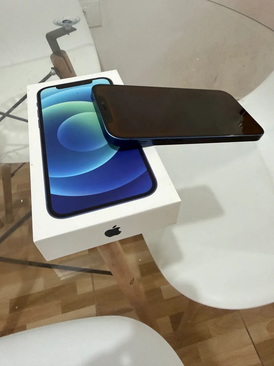 Vendo  IPhone 12 Pro 64 GB azul , estado de zero - Foto 2