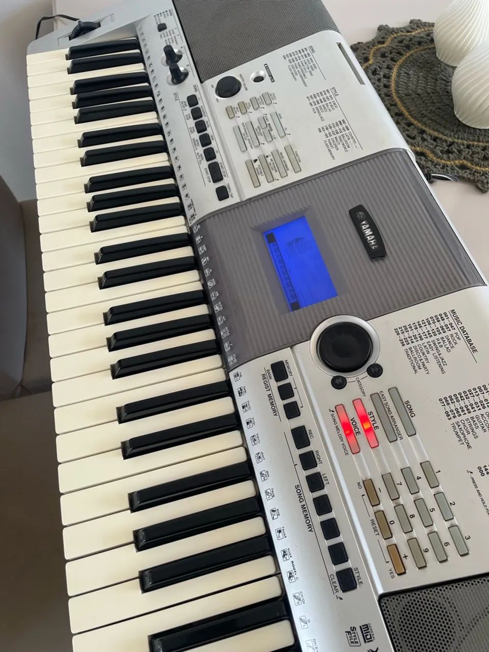 Teclado Yamaha PSRE 403 - Foto 3