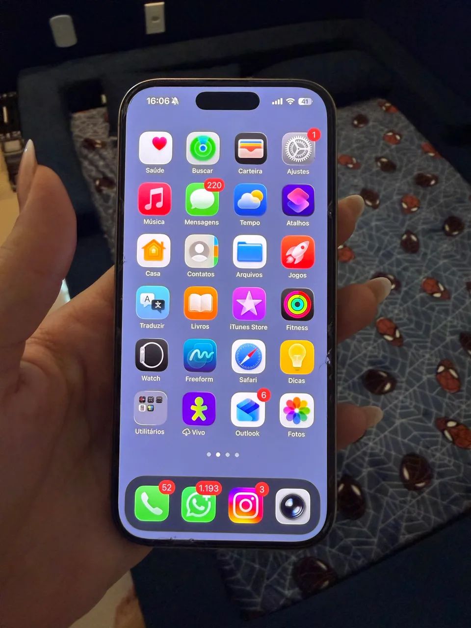 iPhone 16 pro  - Foto 2