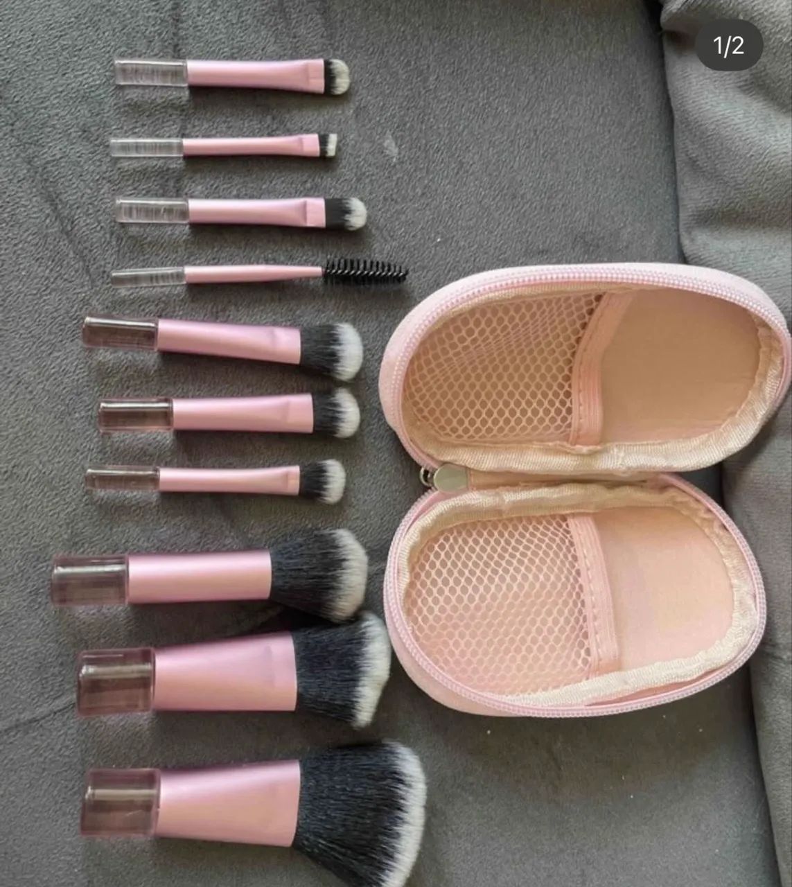 Vendo kit de pincéis novos cm bolsinha 
