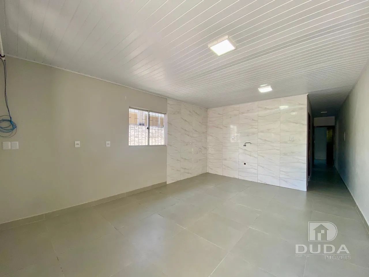 Casa 2 quartos 2 garagens para locação no Carianos - Foto 2