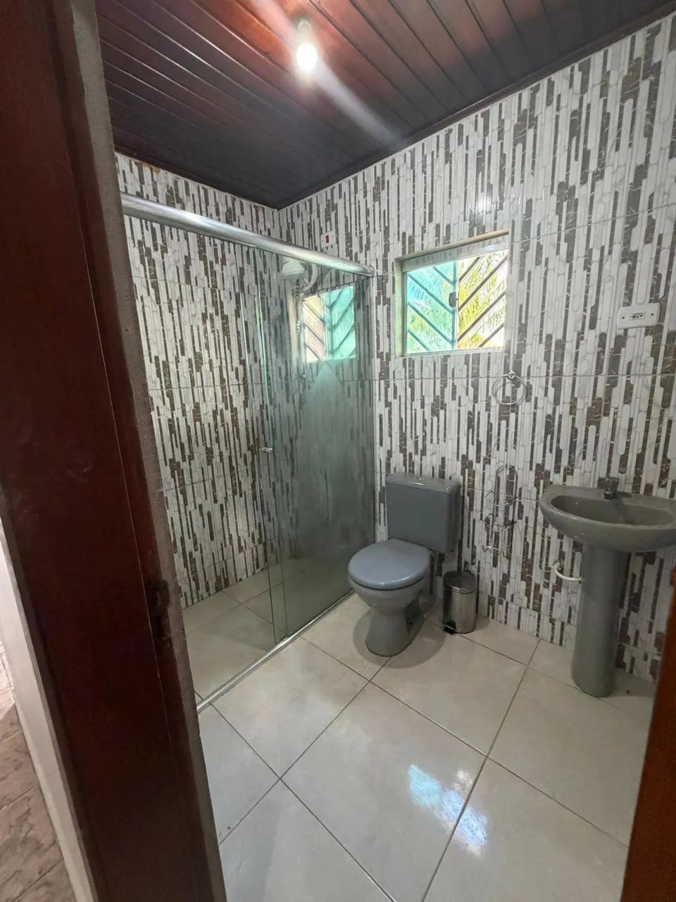 ALUGA-SE CASA R$ 3.700,00 - BAIRRO CANARINHO - Foto 3