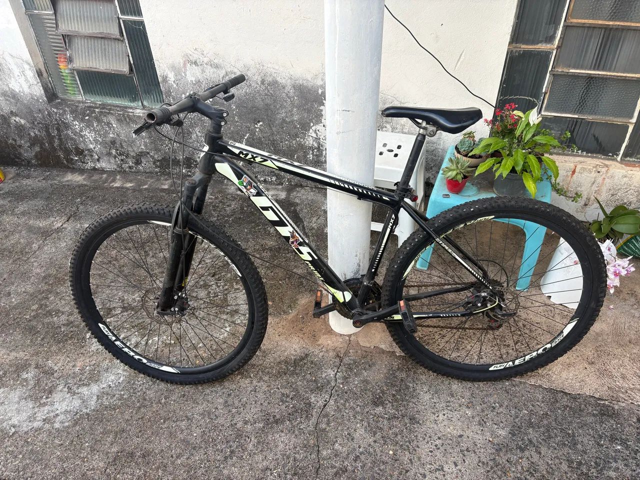 bicicleta semi-nova aro 29 - Foto 2