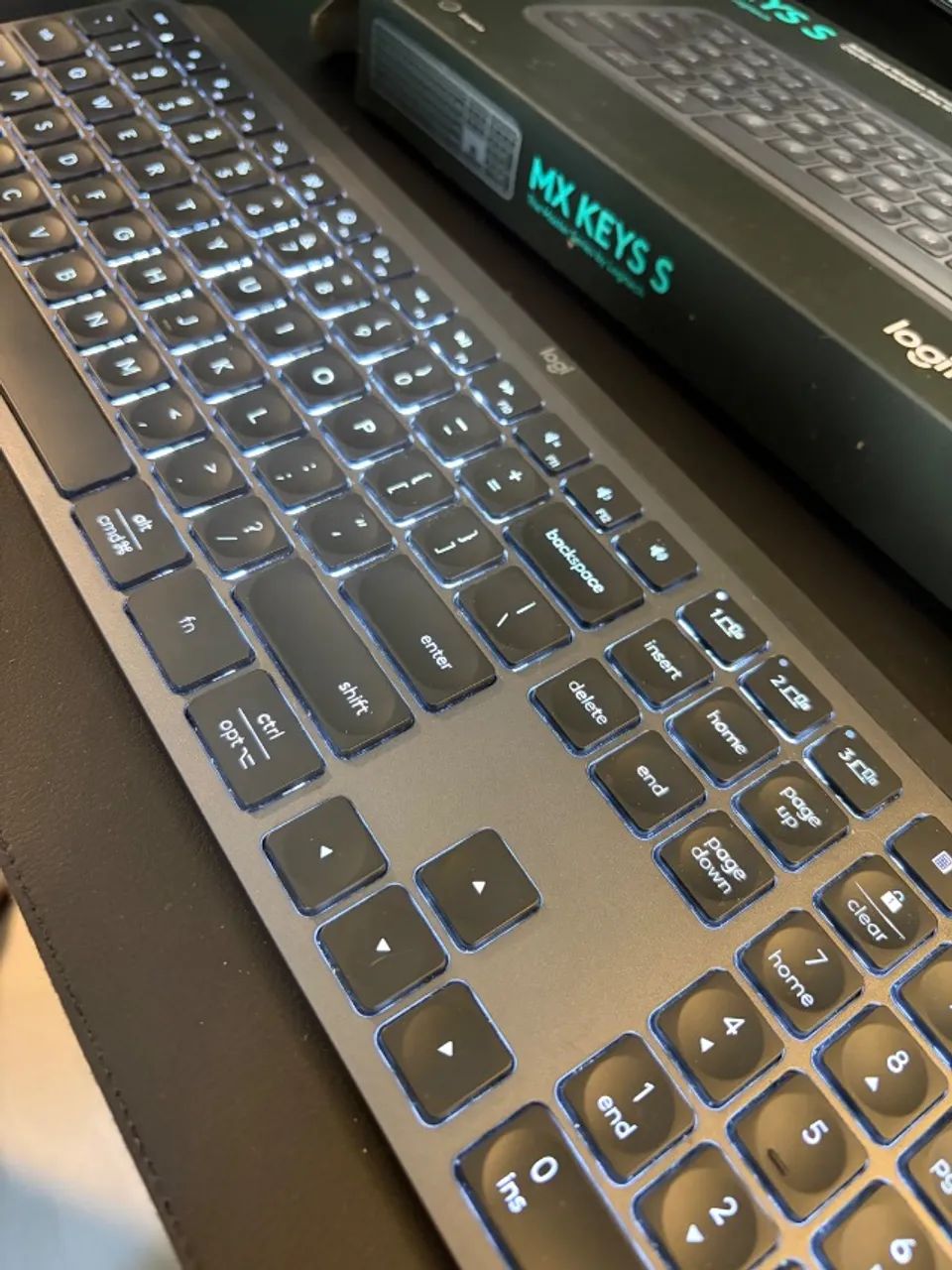 Teclado Logitech MX Keys Sem Fio Bluetooth