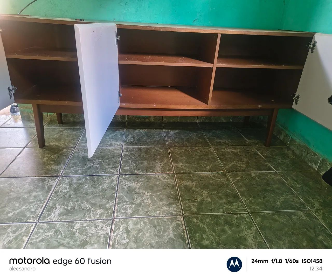 Armário em madeira lindo