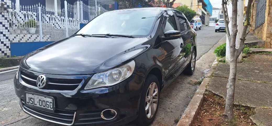 Volkswagen Voyage VOYAGE 1.0/1.0 City Mi Total Flex 8V 4p 2010