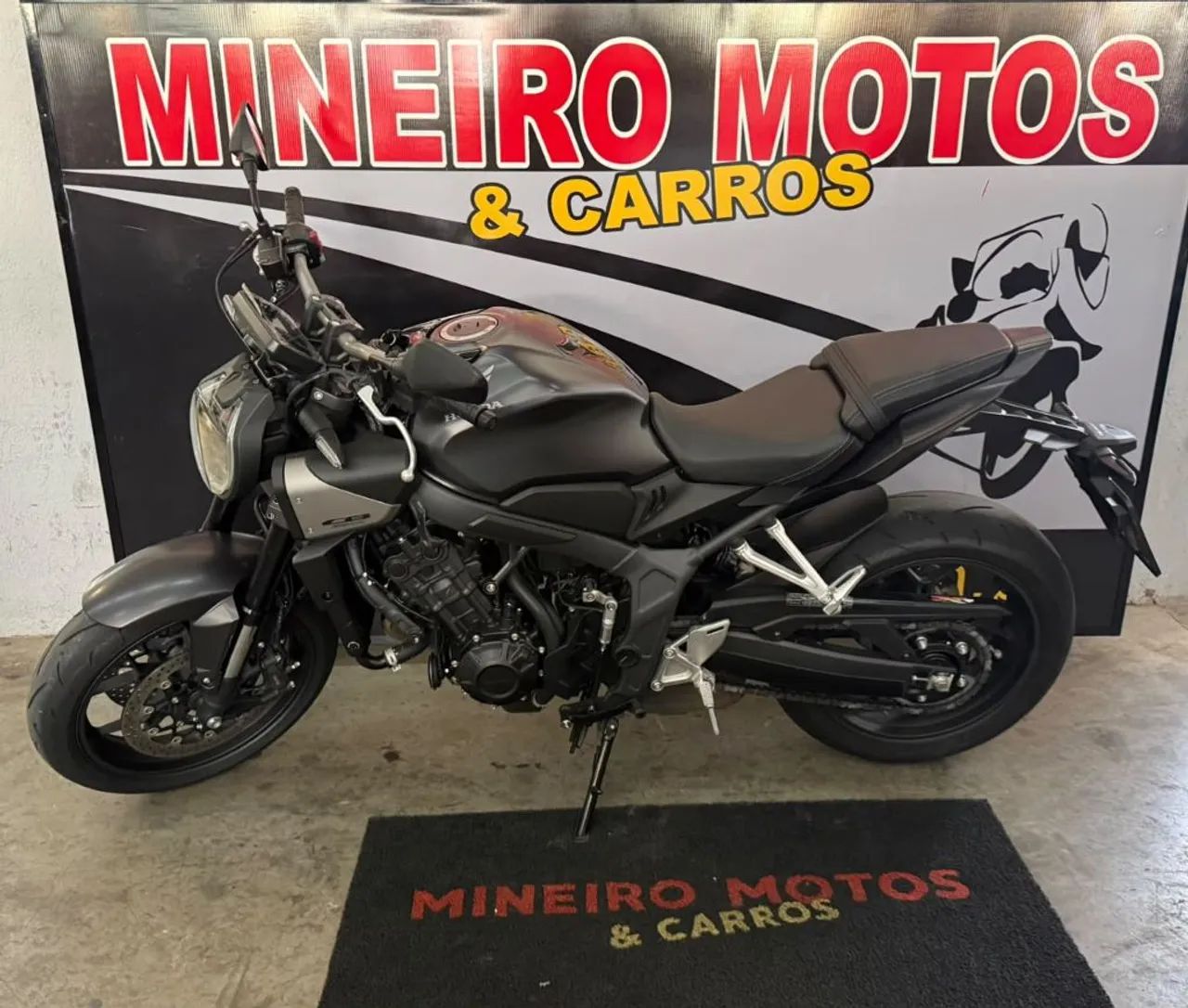 CB 650R E-Clutch - Foto 4