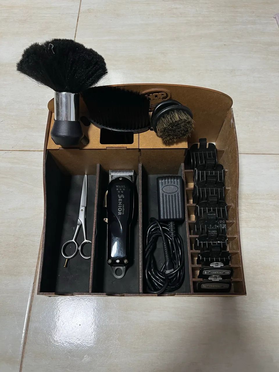 KIT BARBEIRO PROFISSIONAL A VENDA