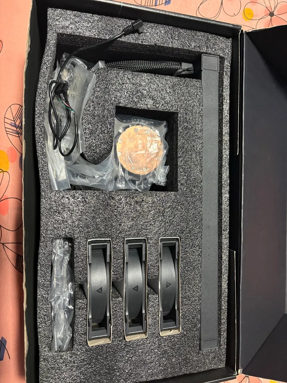 Walter cooler 360mm aorus  - Foto 2