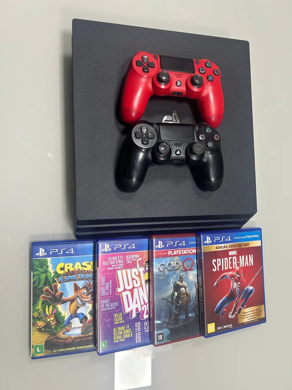 PS4 PRO 1tb 2 controles e jogos  - Foto 2