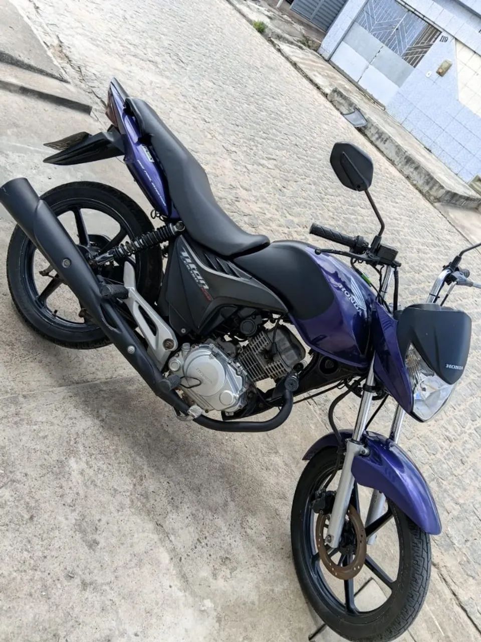 Vendo Titan 150 