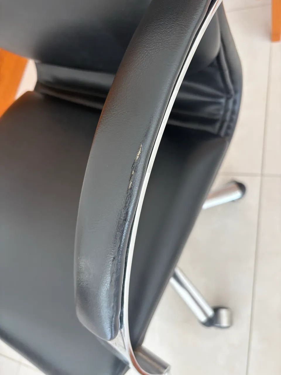 Cadeira em couro - Foto 3
