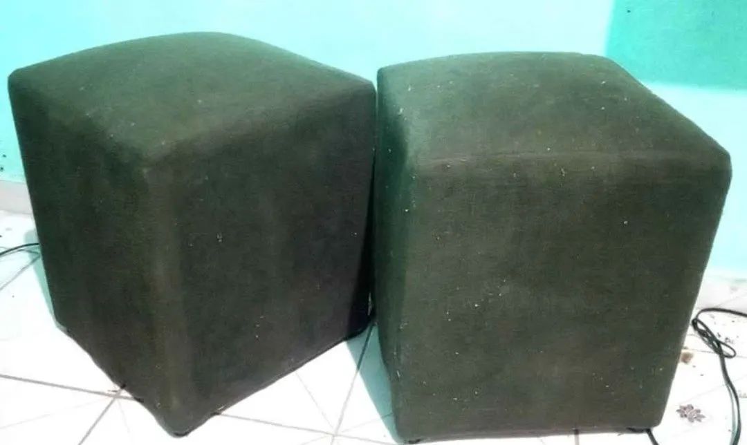 Vende-se 4 puffs 