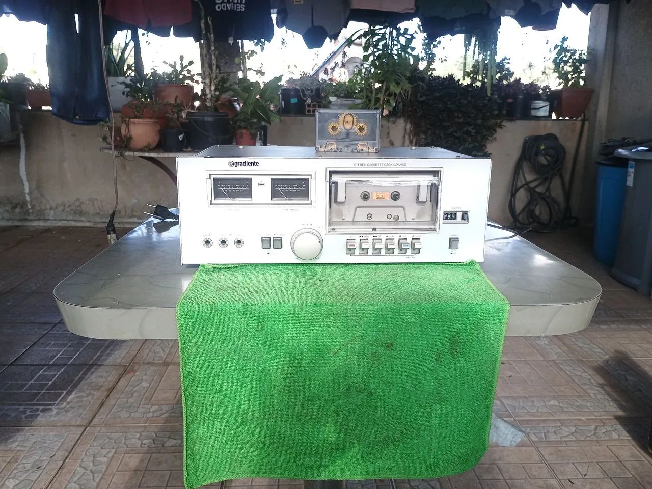 Toca fitas gradiente em bom estado, funcionando e correia nova.. Modelo CD 2100