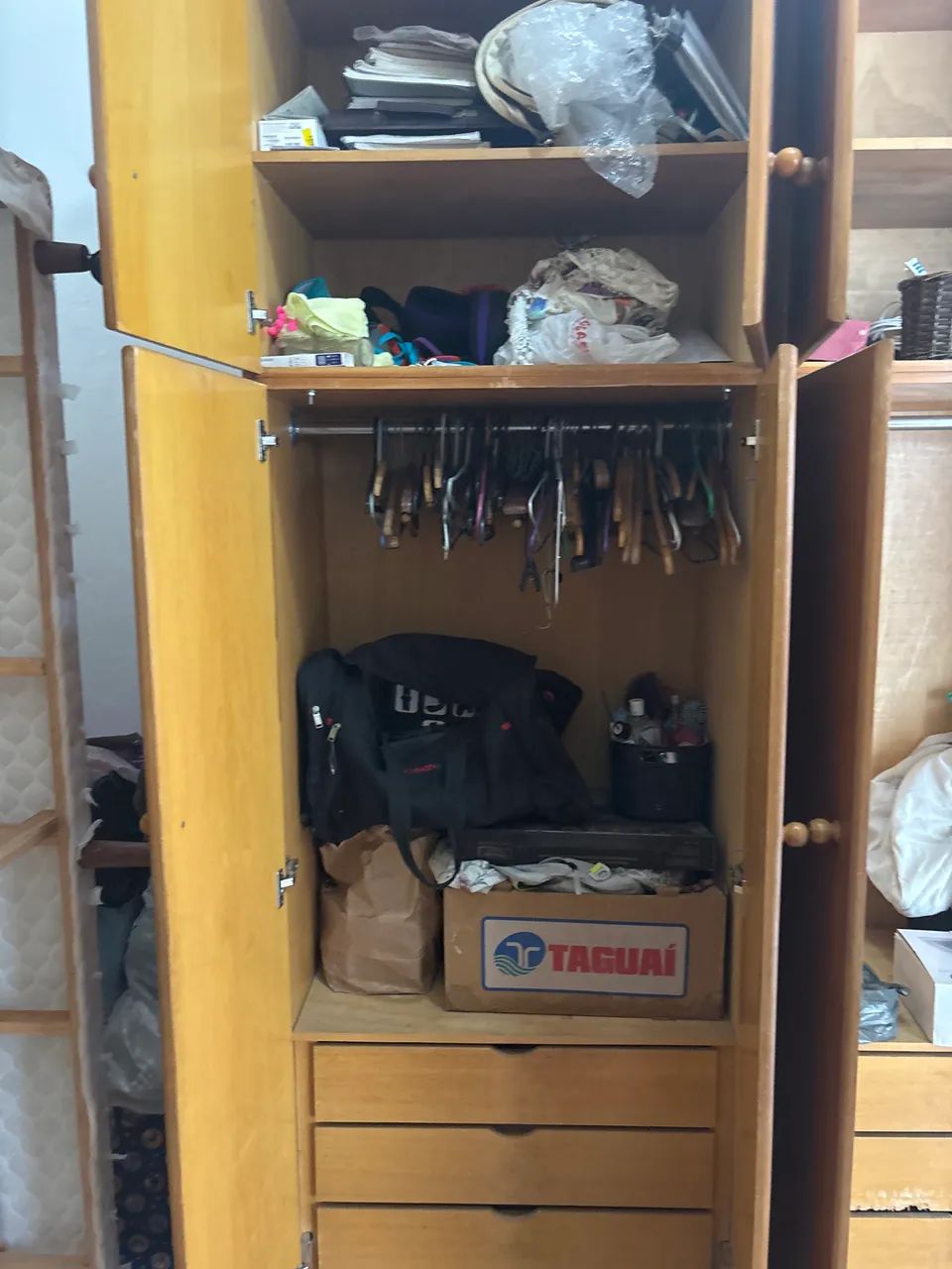 Guarda roupa de madeira - Foto 4