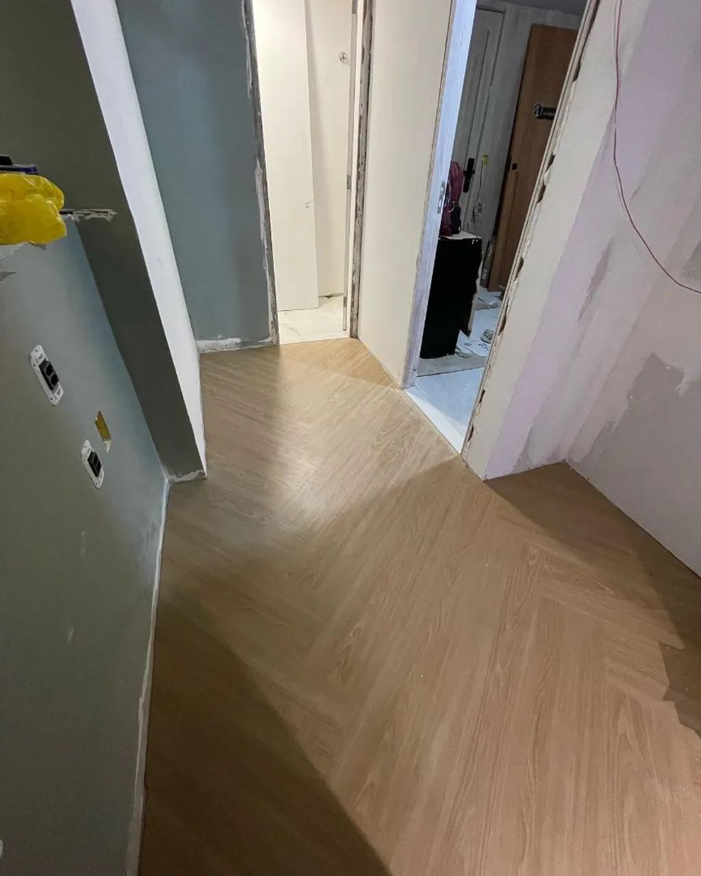 Aplicação de piso vinílico  - Foto 5