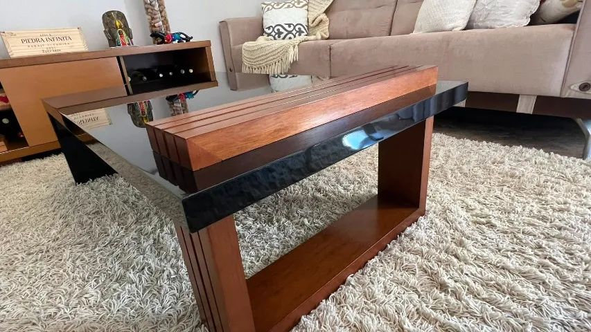 Mesa de centro em madeira com tampo preto  - Foto 3