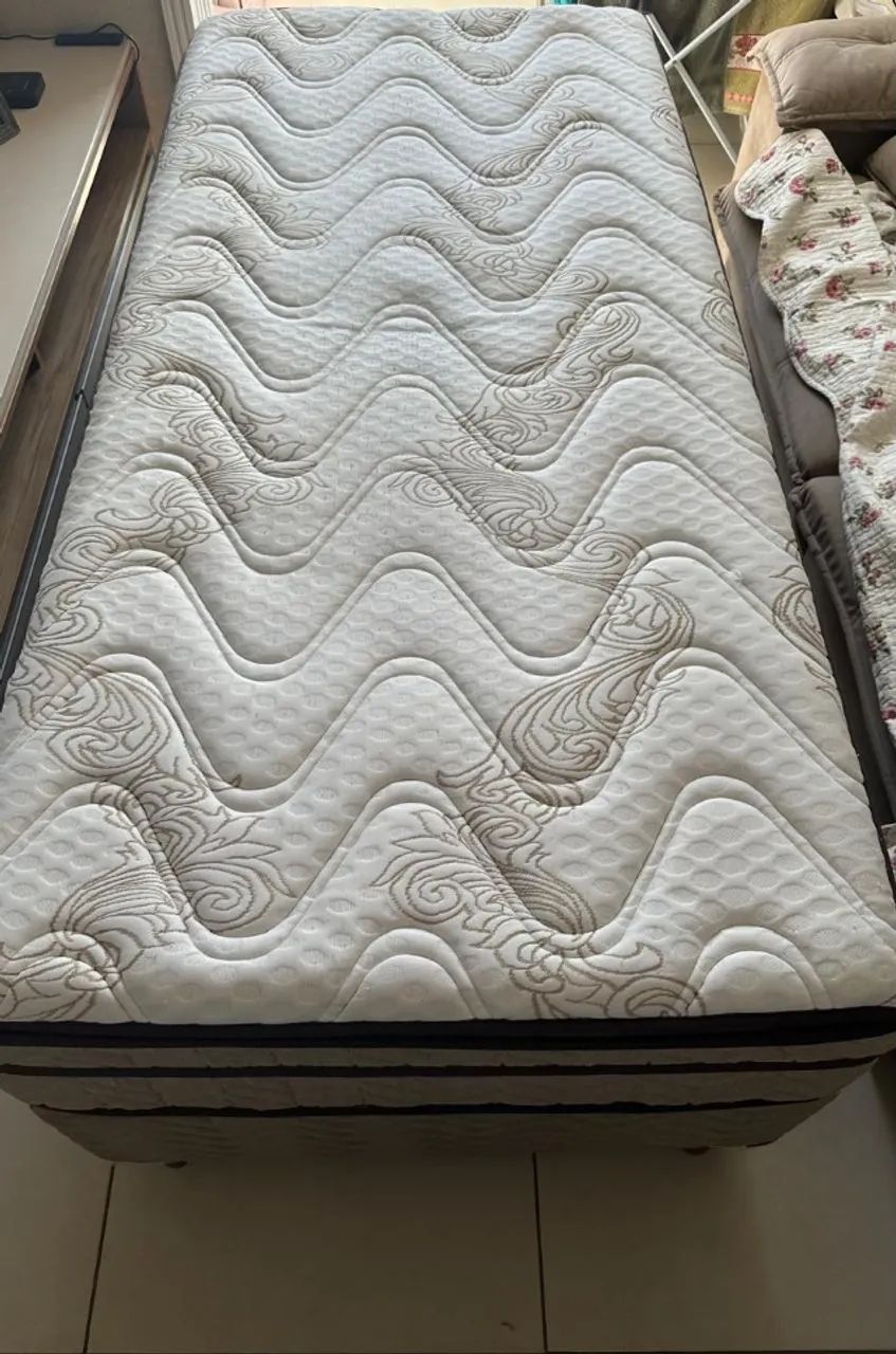 Colchão de Solteiro Plus D28 + Base (Perfeitas condições)  - Foto 4