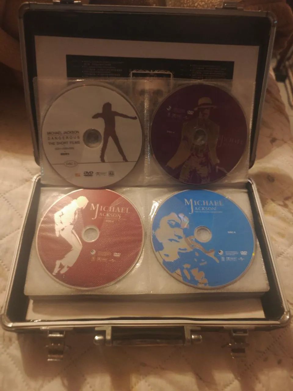 Michael Jackson - maleta com 33 dvds - Foto 4