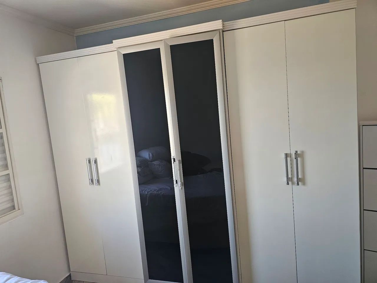GUARDA ROUPA  E COMODA 