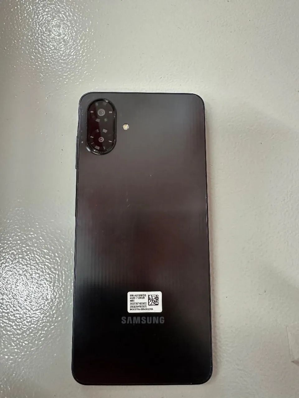 Celular a 07 750,00
