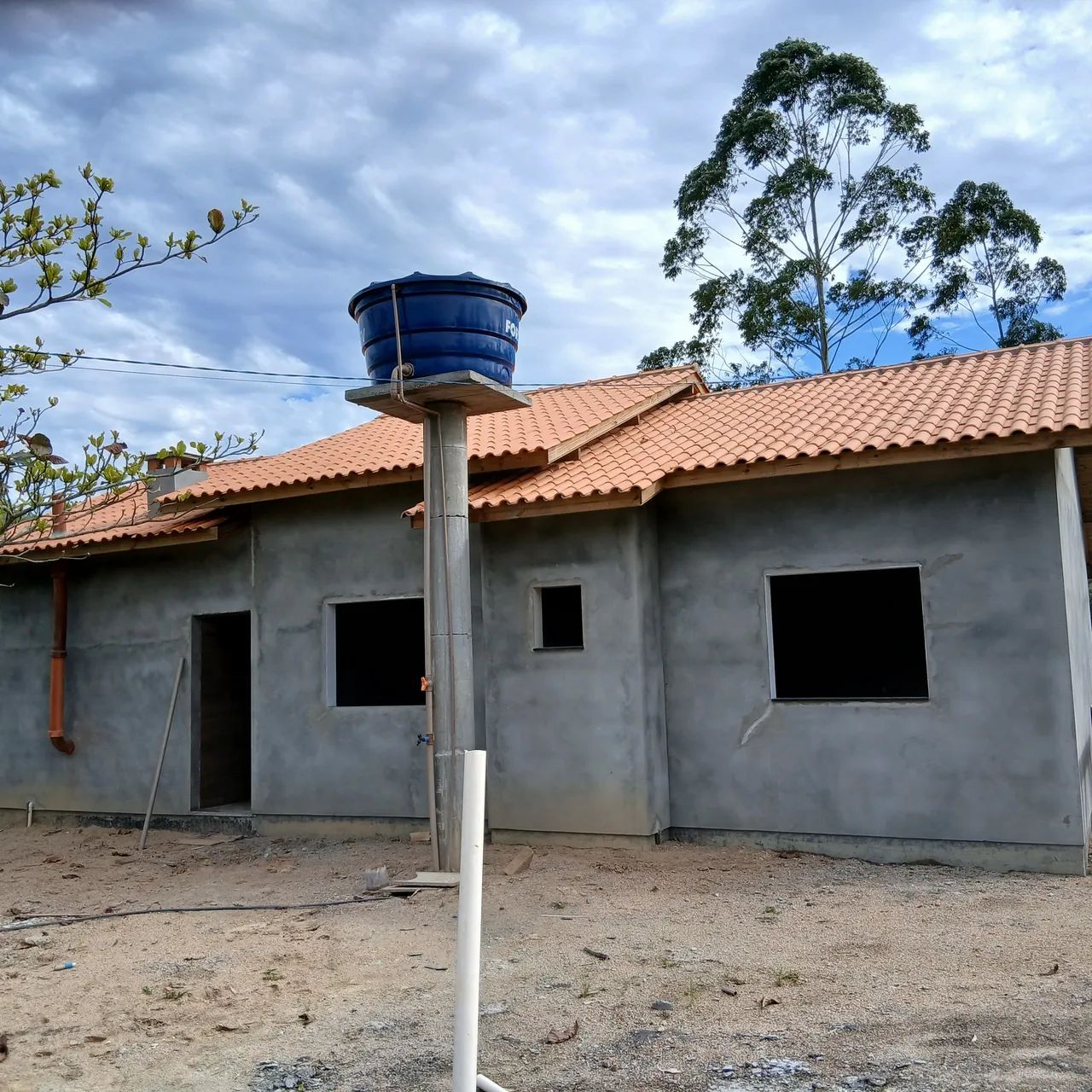 Vendo casa de alvenaria ainda não concluída, terreno 1000m2 - Foto 5