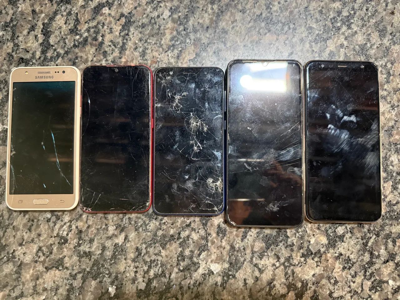 Lote  de Celulares 5 para retirada de peças  - Foto 3