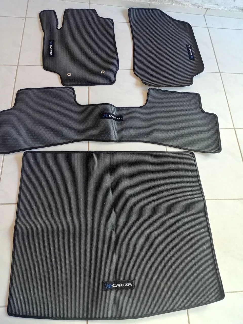 KITS  DE TAPETES EMBORRACHADO = CRETA  HYUNDAI  / JEEP RENEGADE. 