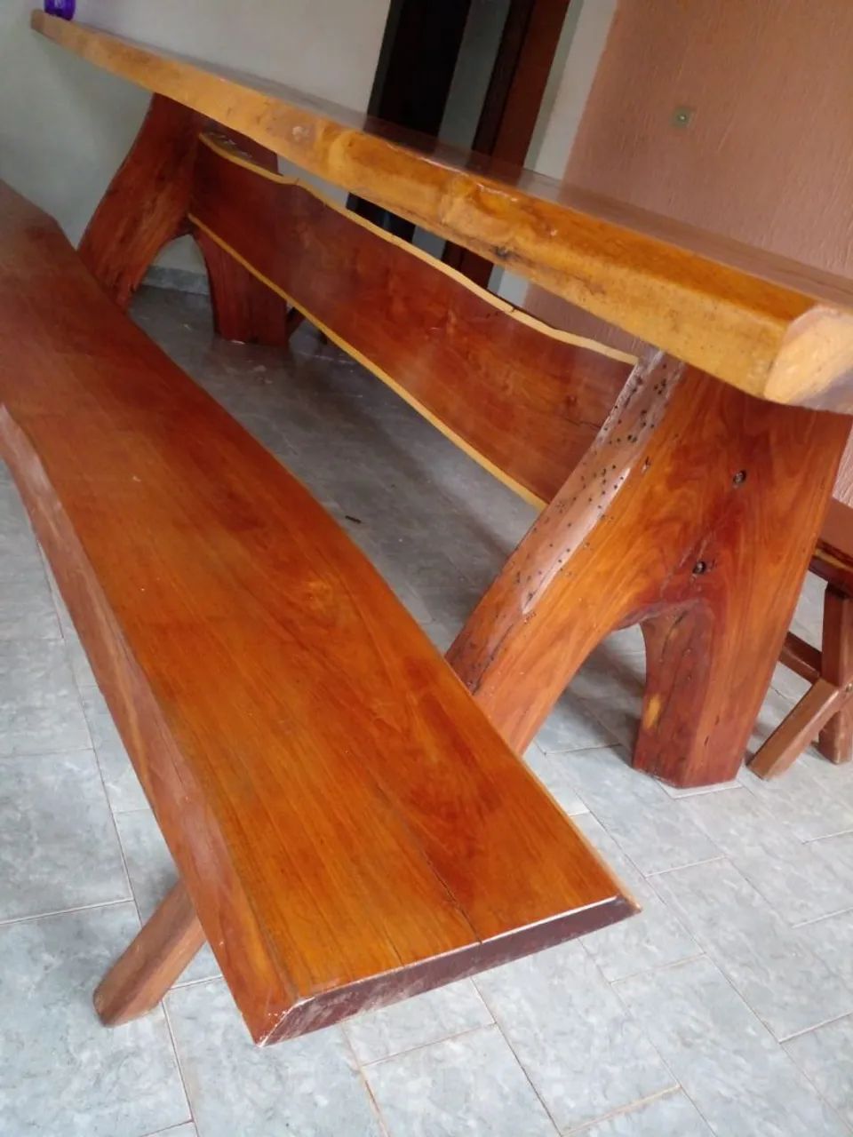 Mesa madeira rústica com bancos