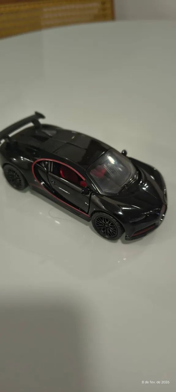carrinho de Metal Bugatti Chiron Preto Escala 1/32 colecionável 