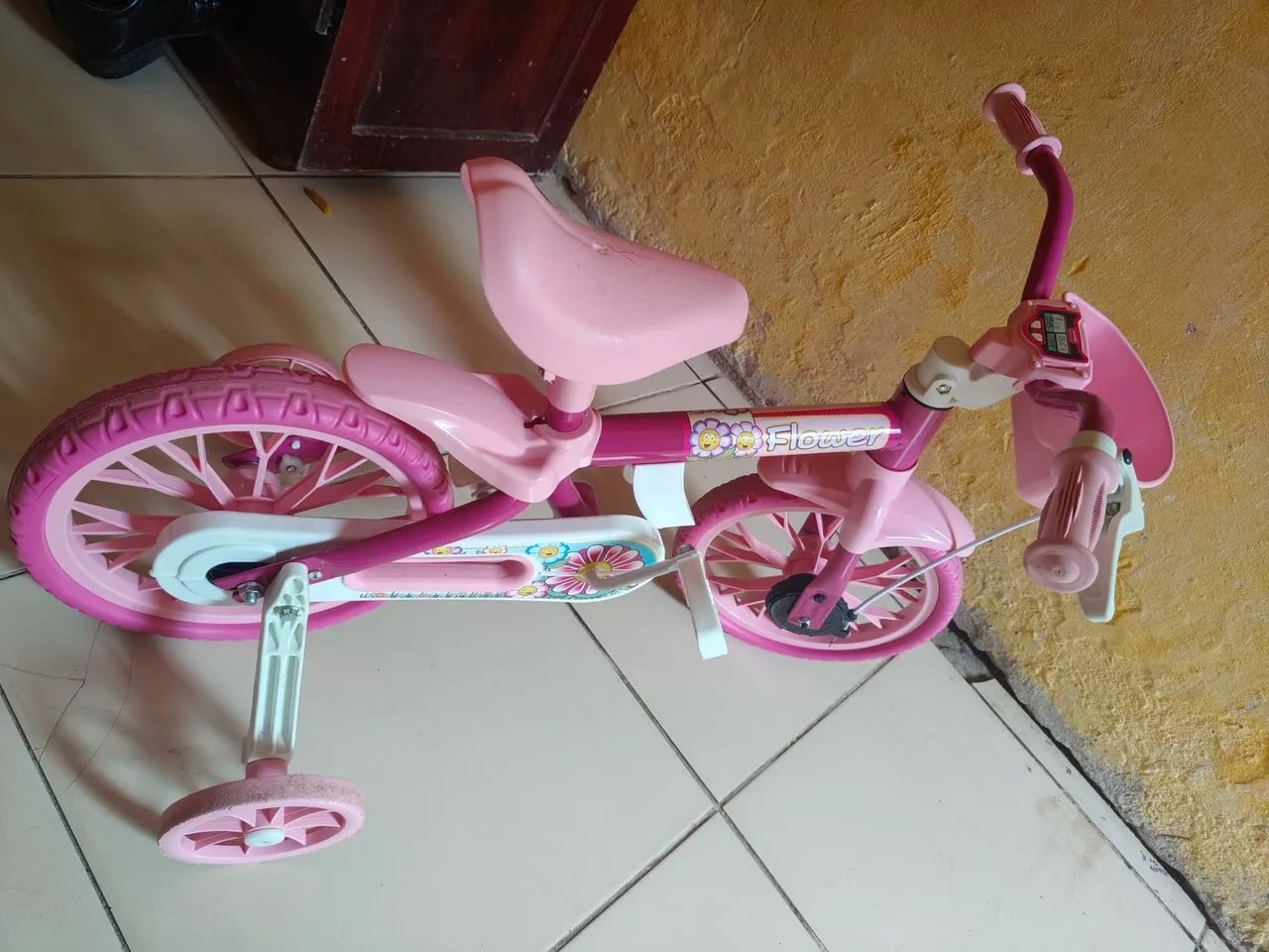 Vendo Bicicleta Infantil Aro 12 NOVA - Foto 2
