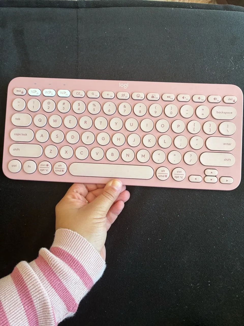 Teclado sem fio Logitech Pebble Keys 2 K380s - Rosa - Foto 4