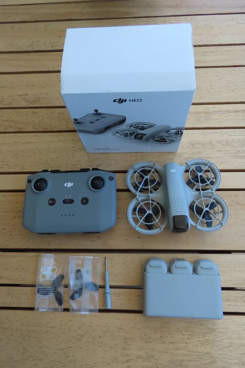 DJI Neo Fly More Combo - Pouquíssimo uso - Completo