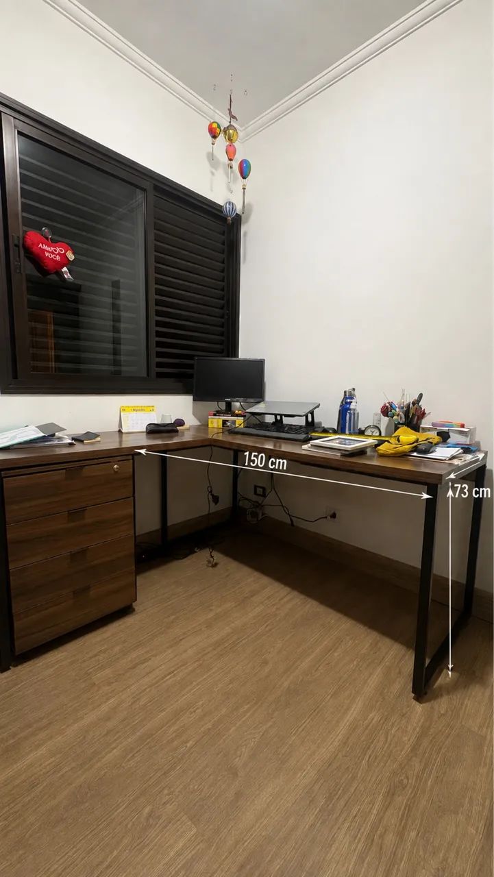 Mesa de Escritório em L com Gaveteiro - MDF