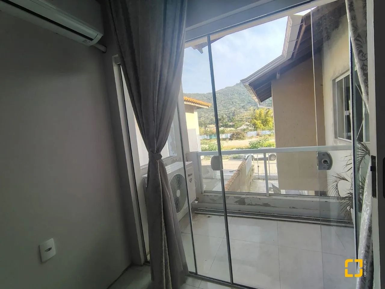 Ampla casa 2 pavimentos - Foto 3