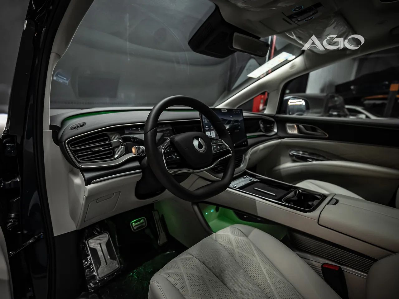 Denza D9 AWD 2027, foto 12 de 20