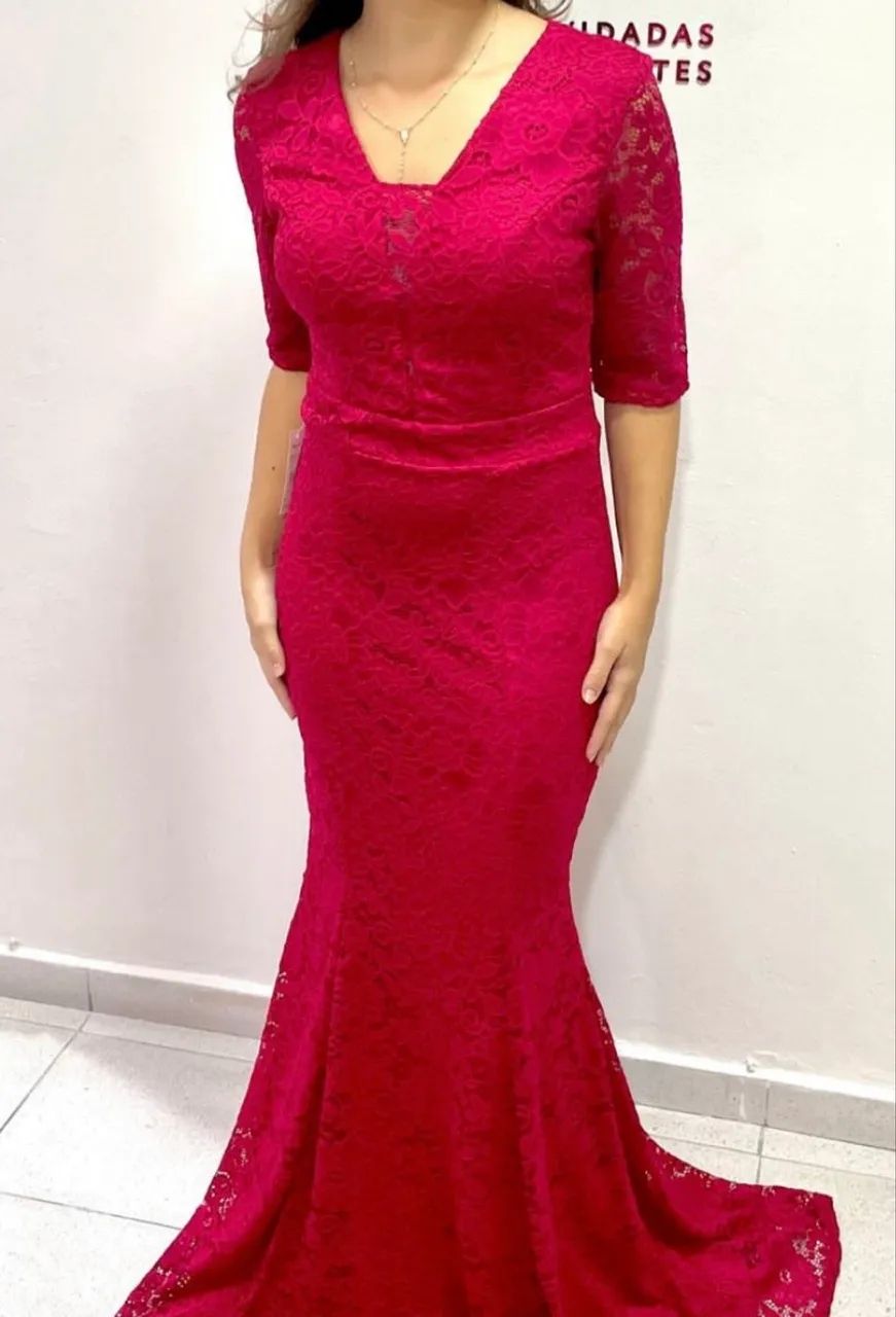 Vestido vermelho rendado