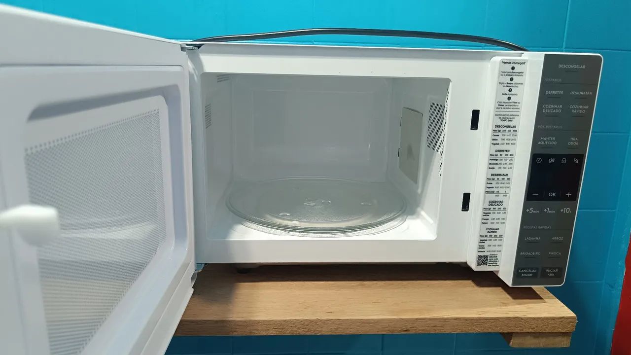 Microondas Eletrolux ME23 branco - Foto 2