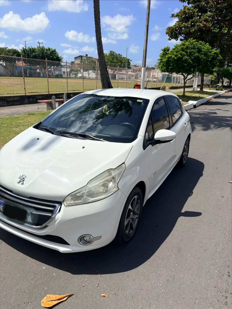 Peugeot 208 Active/active Pack 1.5 Flex 8V 5P 2015 - Foto 3