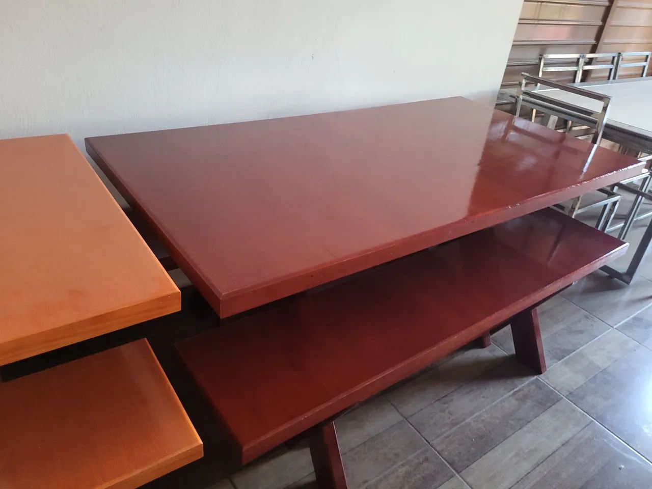 MESA COM BANCOS  - Foto 5