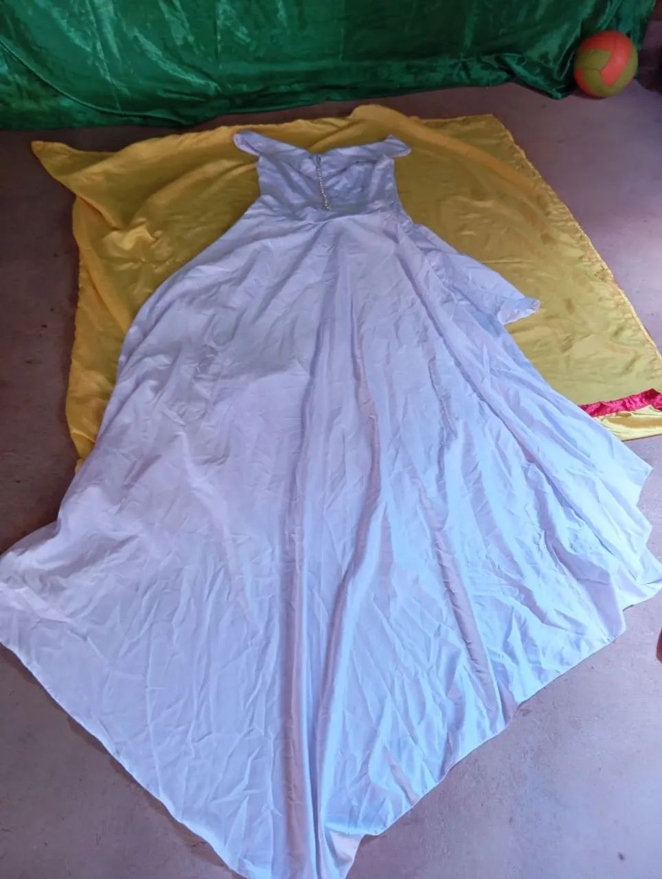 Vendo vestido d noiva usado bom - Foto 2