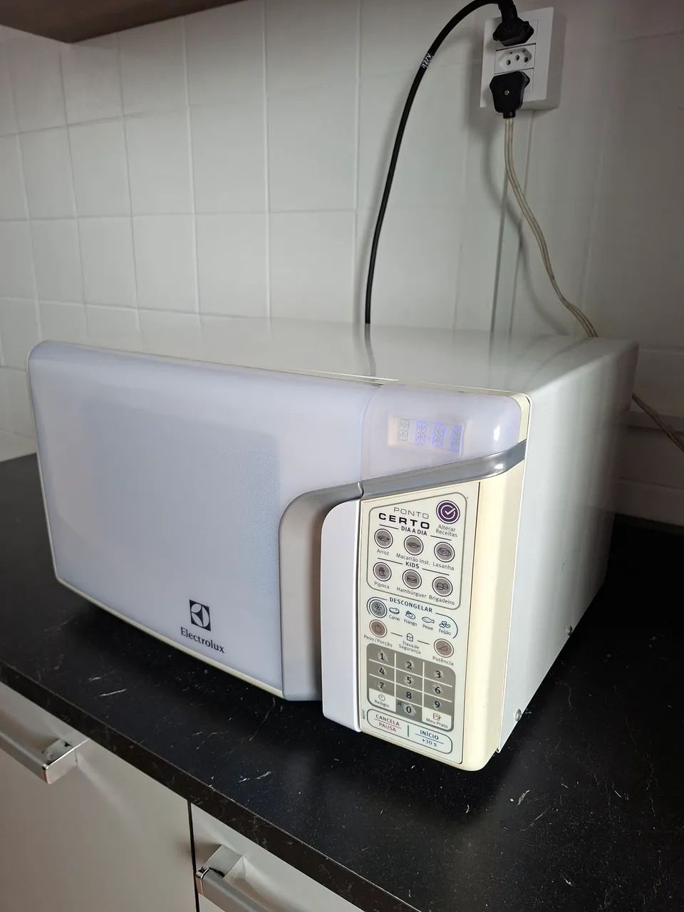 Micro-ondas 27L