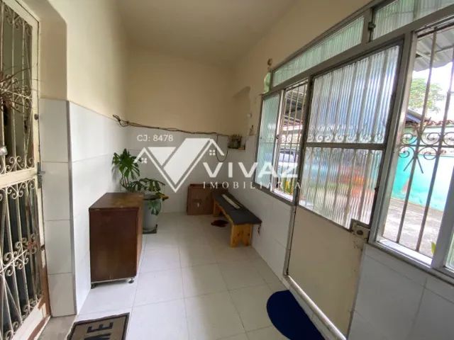 Excelente Casa frente de Rua com 03 Quartos Varanda Quintal e Garagem - Foto 5