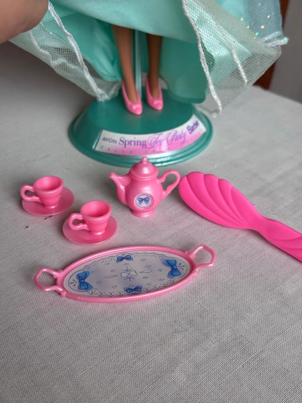 Boneca Barbie 1997 - Spring Tea Party Avon   - Foto 4