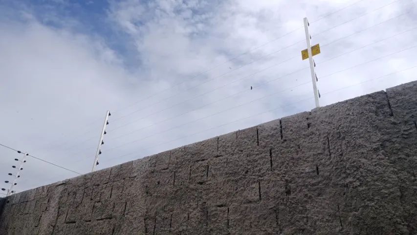 Cerca elétrica com 06 fios  - Foto 2