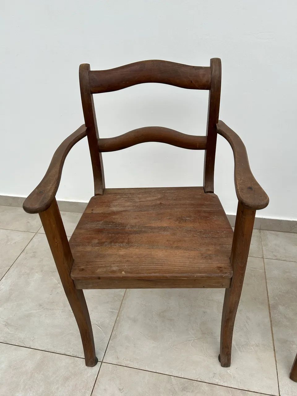 Vendo duas cadeiras de antiquário - Foto 3