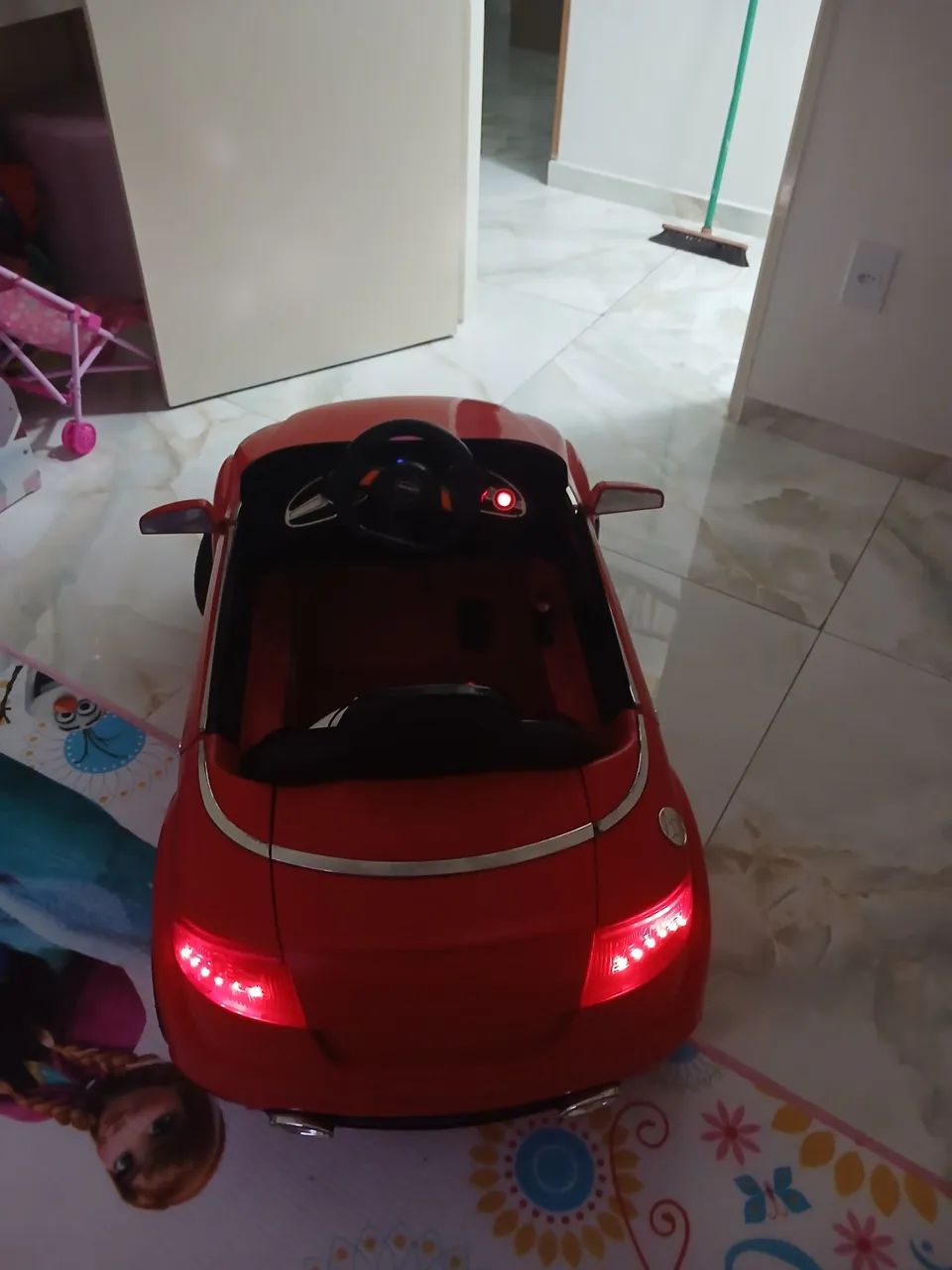Carrinho elétrico com controle remoto  - Foto 4