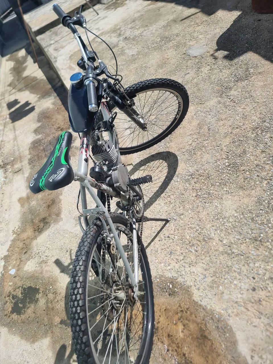 Bicicleta Motorizada Cinza  - Foto 4